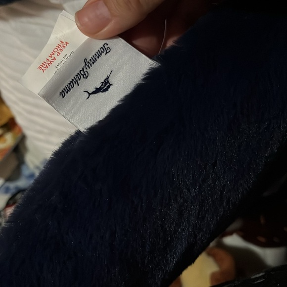 Tommy Bahama snuggle tail - Picture 6 of 6